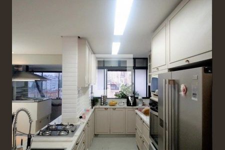 Apartamento para alugar com 3 quartos, 102m² em Rio Branco, Porto Alegre