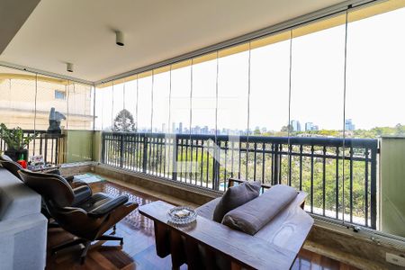 Varanda de apartamento à venda com 2 quartos, 236m² em Jardim Guedala, São Paulo