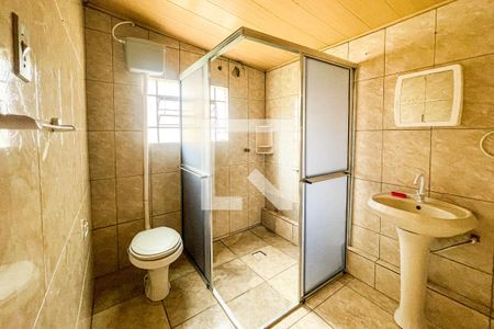 Banheiro de casa à venda com 6 quartos, 180m² em Feitoria Seller, São Leopoldo