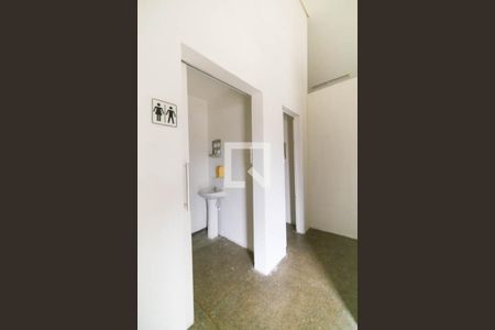 Casa à venda com 409m², 5 quartos e 2 vagas Casa à venda com 409m², 5 quartos e 2 vagasBanheiro 1
