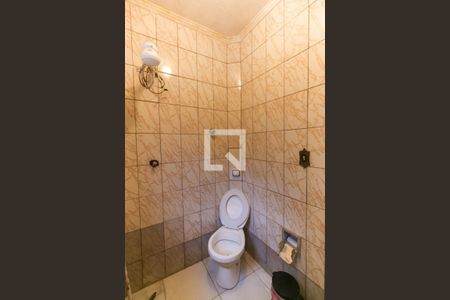 Casa à venda com 409m², 5 quartos e 2 vagas Casa à venda com 409m², 5 quartos e 2 vagasBanheiro