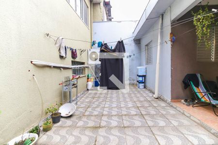 Casa à venda com 409m², 5 quartos e 2 vagas Casa à venda com 409m², 5 quartos e 2 vagasQuintal