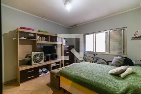 Casa à venda com 409m², 5 quartos e 2 vagas Casa à venda com 409m², 5 quartos e 2 vagasQuarto 1