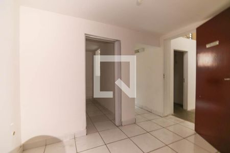 Casa à venda com 409m², 5 quartos e 2 vagas Casa à venda com 409m², 5 quartos e 2 vagasCorredor