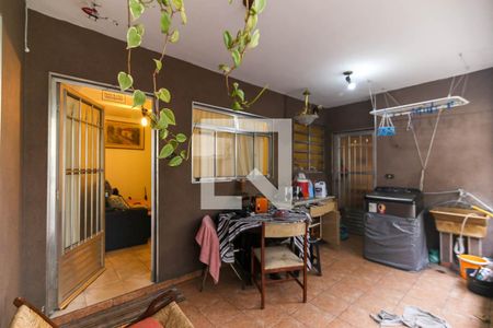 Casa à venda com 409m², 5 quartos e 2 vagas Casa à venda com 409m², 5 quartos e 2 vagasÁrea de Serviço