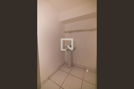 Casa à venda com 409m², 5 quartos e 2 vagas Casa à venda com 409m², 5 quartos e 2 vagasBanheiro de serviço