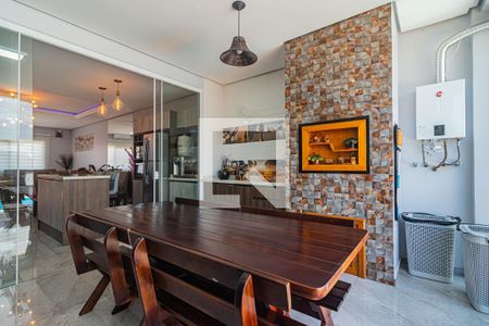 Casa à venda com 130m², 3 quartos e 2 vagas Casa à venda com 130m², 3 quartos e 2 vagasChurrasqueira