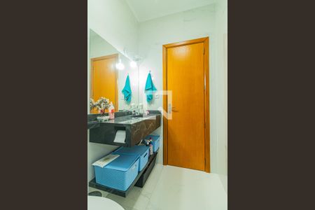 Casa à venda com 130m², 3 quartos e 2 vagas Casa à venda com 130m², 3 quartos e 2 vagasBanheiro da Suíte