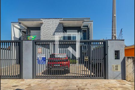 Casa à venda com 130m², 3 quartos e 2 vagas Casa à venda com 130m², 3 quartos e 2 vagasFachada
