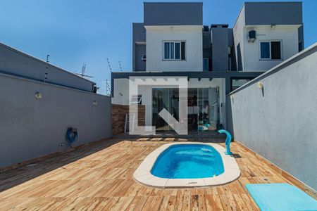 Casa à venda com 130m², 3 quartos e 2 vagas Casa à venda com 130m², 3 quartos e 2 vagasQuintal