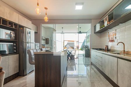 Casa à venda com 130m², 3 quartos e 2 vagas Casa à venda com 130m², 3 quartos e 2 vagasCozinha