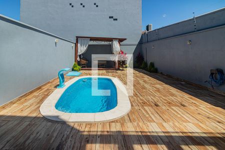 Casa à venda com 130m², 3 quartos e 2 vagas Casa à venda com 130m², 3 quartos e 2 vagasQuintal