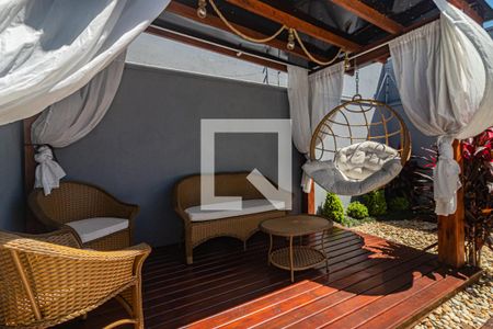 Casa à venda com 130m², 3 quartos e 2 vagas Casa à venda com 130m², 3 quartos e 2 vagasQuintal