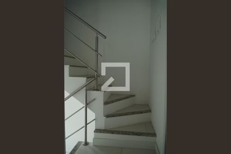 Casa para alugar com 120m², 3 quartos e 1 vagaEscadas