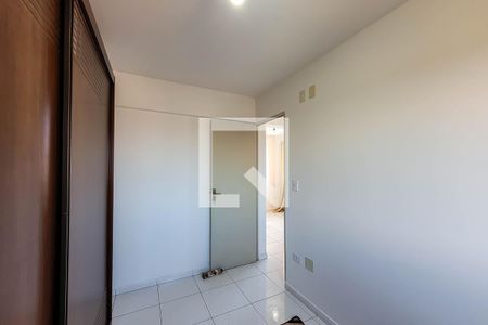 Quarto 2 de apartamento para alugar com 2 quartos, 57m² em Parque Fongaro, São Paulo