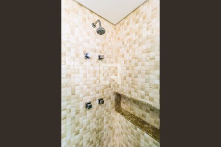 Apartamento à venda com 120m², 2 quartos e 2 vagas Apartamento à venda com 120m², 2 quartos e 2 vagasBanheiro