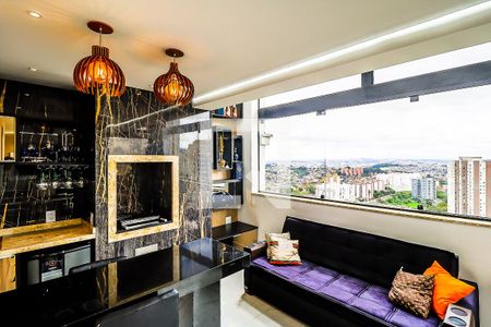 Apartamento à venda com 120m², 2 quartos e 2 vagas Apartamento à venda com 120m², 2 quartos e 2 vagasTerraço