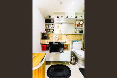 Apartamento à venda com 120m², 2 quartos e 2 vagas Apartamento à venda com 120m², 2 quartos e 2 vagasBanheiro Suíte