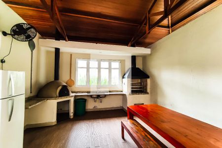 Apartamento à venda com 120m², 2 quartos e 2 vagas Apartamento à venda com 120m², 2 quartos e 2 vagasÁrea Comum - Churrasqueira