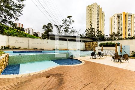 Apartamento à venda com 120m², 2 quartos e 2 vagas Apartamento à venda com 120m², 2 quartos e 2 vagasÁrea Comum - Piscina