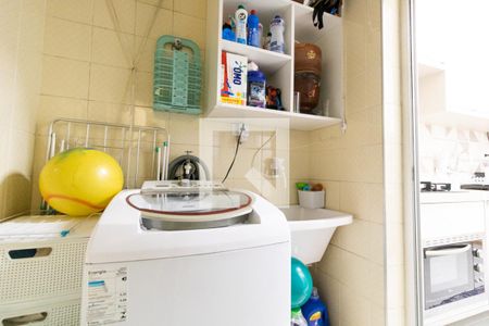 Apartamento à venda com 68m², 2 quartos e 1 vagaÁrea de Serviço