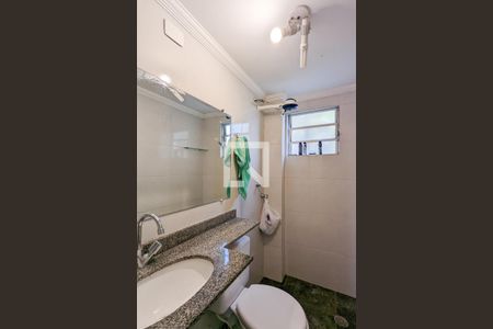 Banheiro da suíte  de apartamento para alugar com 3 quartos, 60m² em Parque Santo Antonio, São Bernardo do Campo