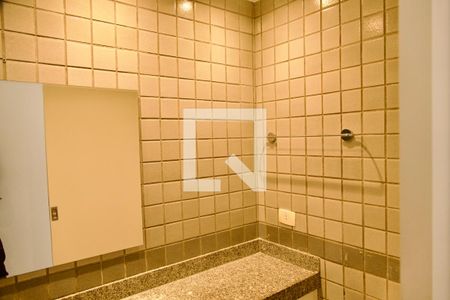 Apartamento à venda com 284m², 4 quartos e 3 vagas Apartamento à venda com 284m², 4 quartos e 3 vagasSuíte 1 banheiro