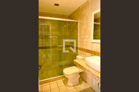 Apartamento à venda com 284m², 4 quartos e 3 vagas Apartamento à venda com 284m², 4 quartos e 3 vagasCobertura banheiro social