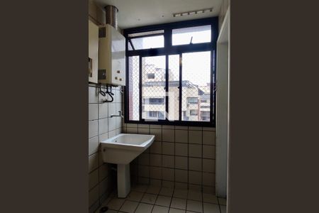 Apartamento à venda com 284m², 4 quartos e 3 vagas Apartamento à venda com 284m², 4 quartos e 3 vagasÁrea de serviço