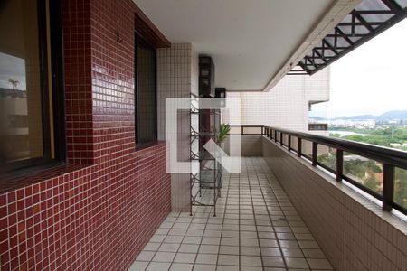 Apartamento à venda com 284m², 4 quartos e 3 vagas Apartamento à venda com 284m², 4 quartos e 3 vagasVaranda