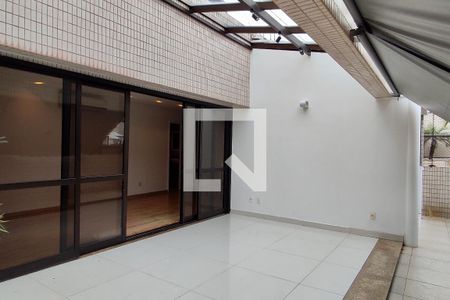 Apartamento à venda com 284m², 4 quartos e 3 vagas Apartamento à venda com 284m², 4 quartos e 3 vagasCobertura