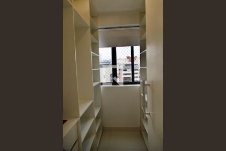 Apartamento à venda com 284m², 4 quartos e 3 vagas Apartamento à venda com 284m², 4 quartos e 3 vagasSuíte 2 closet