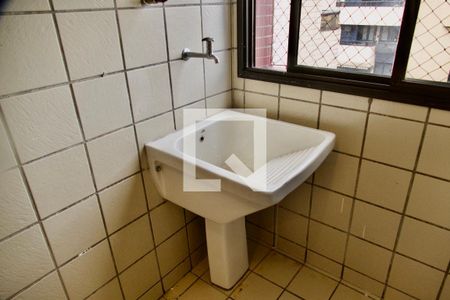 Apartamento à venda com 284m², 4 quartos e 3 vagas Apartamento à venda com 284m², 4 quartos e 3 vagasÁrea de serviço