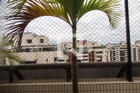 Apartamento à venda com 284m², 4 quartos e 3 vagas Apartamento à venda com 284m², 4 quartos e 3 vagasSuíte 2 vista