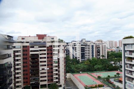 Apartamento à venda com 284m², 4 quartos e 3 vagas Apartamento à venda com 284m², 4 quartos e 3 vagasVaranda vista