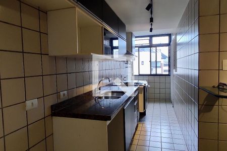 Apartamento à venda com 284m², 4 quartos e 3 vagas Apartamento à venda com 284m², 4 quartos e 3 vagasCozinha