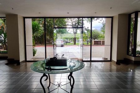 Apartamento à venda com 284m², 4 quartos e 3 vagas Apartamento à venda com 284m², 4 quartos e 3 vagasPortaria