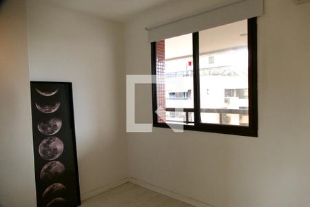 Apartamento à venda com 284m², 4 quartos e 3 vagas Apartamento à venda com 284m², 4 quartos e 3 vagasQuarto 2
