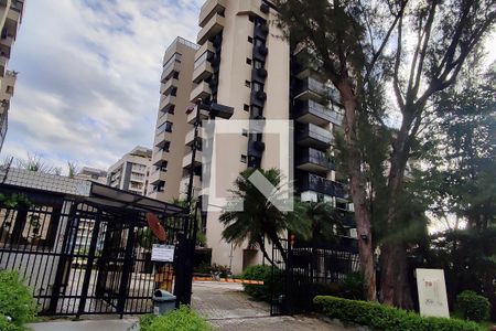 Apartamento à venda com 284m², 4 quartos e 3 vagas Apartamento à venda com 284m², 4 quartos e 3 vagasFachada