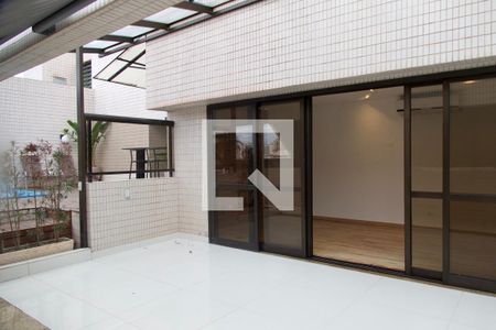 Apartamento à venda com 284m², 4 quartos e 3 vagas Apartamento à venda com 284m², 4 quartos e 3 vagasCobertura