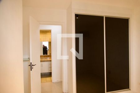Apartamento à venda com 284m², 4 quartos e 3 vagas Apartamento à venda com 284m², 4 quartos e 3 vagasQuarto 1