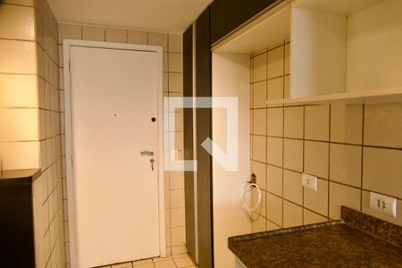 Apartamento à venda com 284m², 4 quartos e 3 vagas Apartamento à venda com 284m², 4 quartos e 3 vagasCozinha