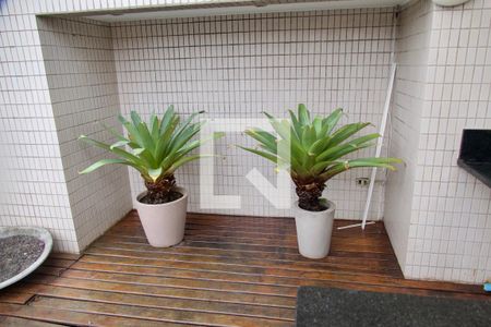 Apartamento à venda com 284m², 4 quartos e 3 vagas Apartamento à venda com 284m², 4 quartos e 3 vagasCobertura