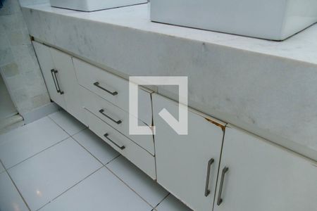 Apartamento à venda com 284m², 4 quartos e 3 vagas Apartamento à venda com 284m², 4 quartos e 3 vagasSuíte 2 banheiro