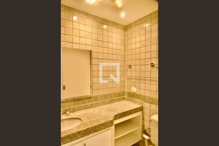 Apartamento à venda com 284m², 4 quartos e 3 vagas Apartamento à venda com 284m², 4 quartos e 3 vagasSuíte 1 banheiro