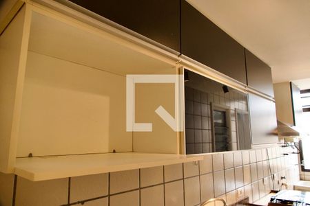 Apartamento à venda com 284m², 4 quartos e 3 vagas Apartamento à venda com 284m², 4 quartos e 3 vagasCozinha