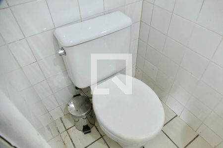 Apartamento à venda com 284m², 4 quartos e 3 vagas Apartamento à venda com 284m², 4 quartos e 3 vagasBanheiro serviço