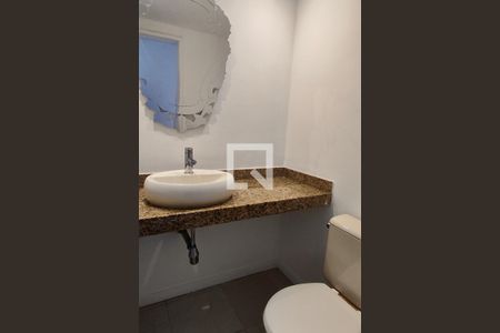 Apartamento à venda com 284m², 4 quartos e 3 vagas Apartamento à venda com 284m², 4 quartos e 3 vagasLavabo