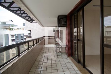 Varanda  de apartamento à venda com 4 quartos, 284m² em Barra da Tijuca, Rio de Janeiro