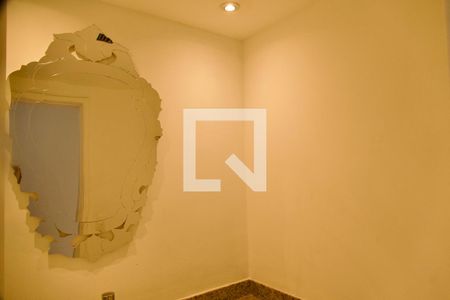 Apartamento à venda com 284m², 4 quartos e 3 vagas Apartamento à venda com 284m², 4 quartos e 3 vagasLavabo